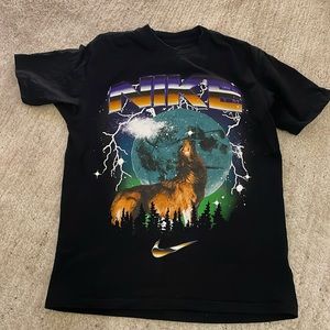 Nike wolf tshirt